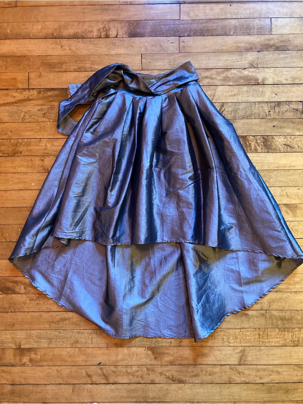 Akira Party Time midi high-low skirt